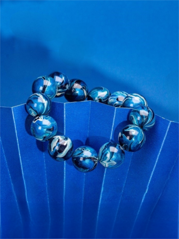 leisure Lacquer Bracelet - Image 4