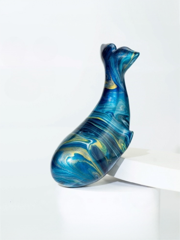 Whale Fall Lacquer Figurine - Image 6