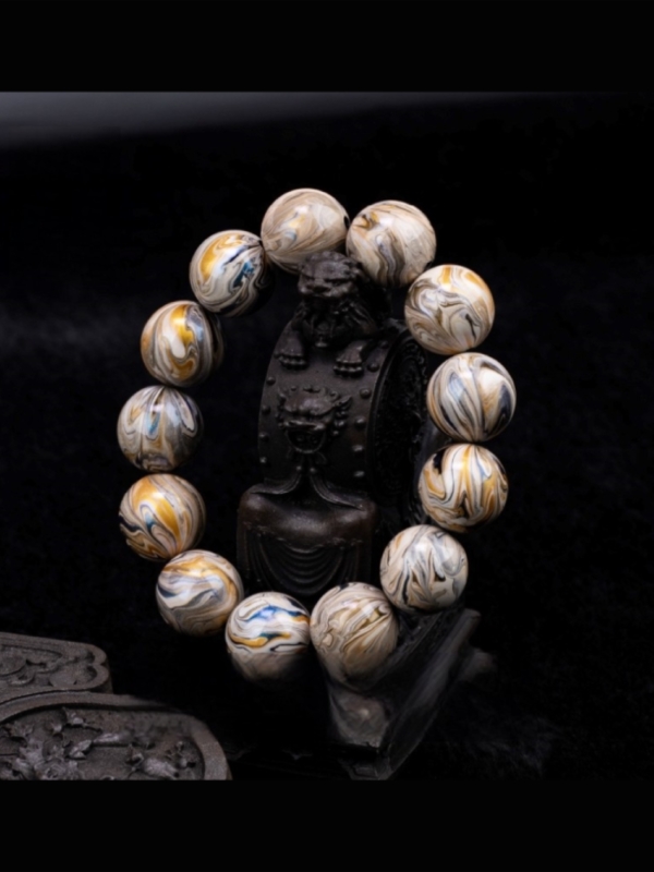 Divine Beast White Tiger Lacquer Bracelet - Image 2