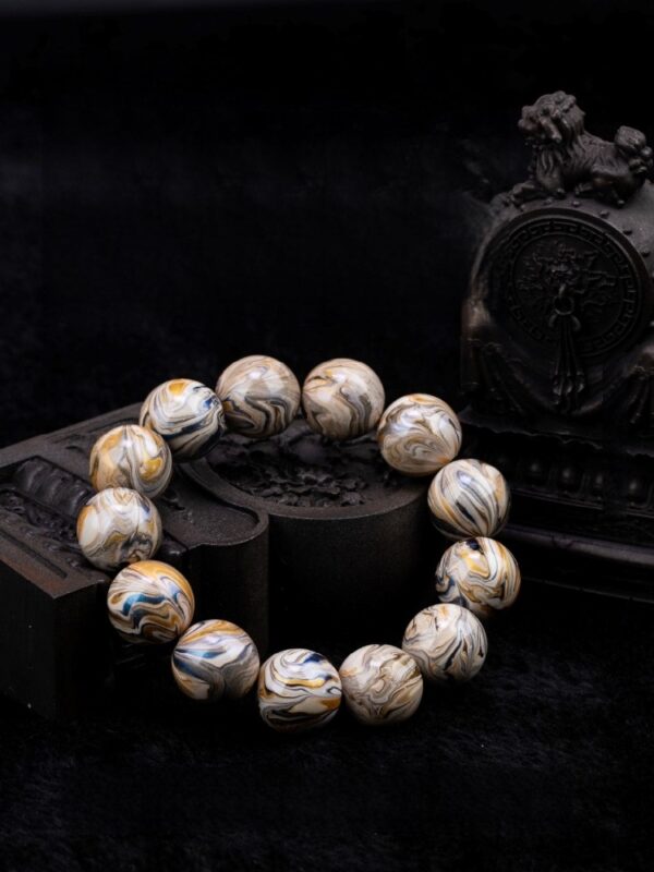 Divine Beast White Tiger Lacquer Bracelet - Image 6