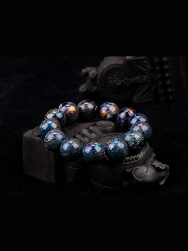 Divine Beast Qilin Lacquer Bracelet - Image 4