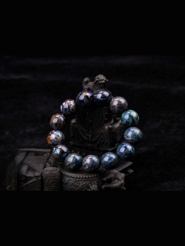 Divine Beast Qilin Lacquer Bracelet - Image 8